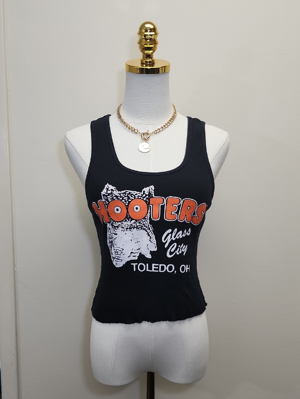 Hooters Graphic Ribbed Tank Top Black Orange Fitted Sleeveless Top Size Large